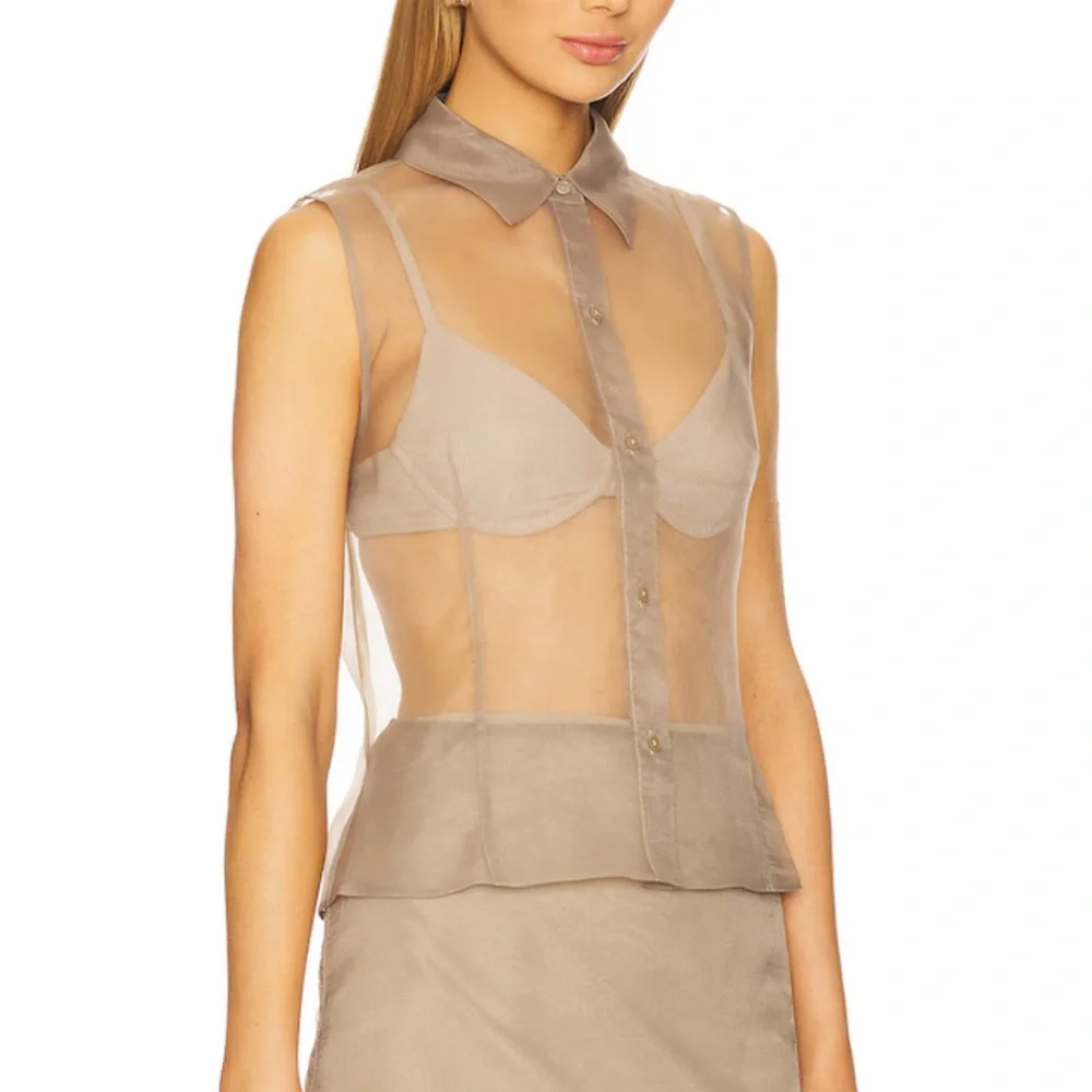 L’Academie Blaire Top in Taupe - Picture 2 of 5